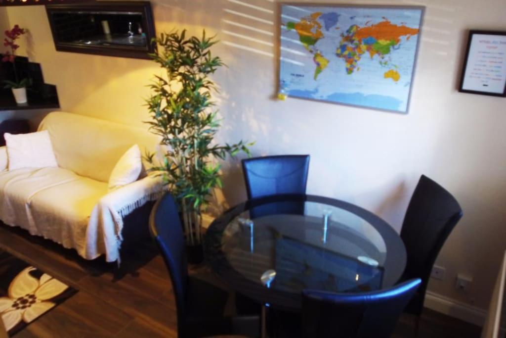 Must See, Quality 1 Bed, Romford, 20 Mins C.London Exteriör bild